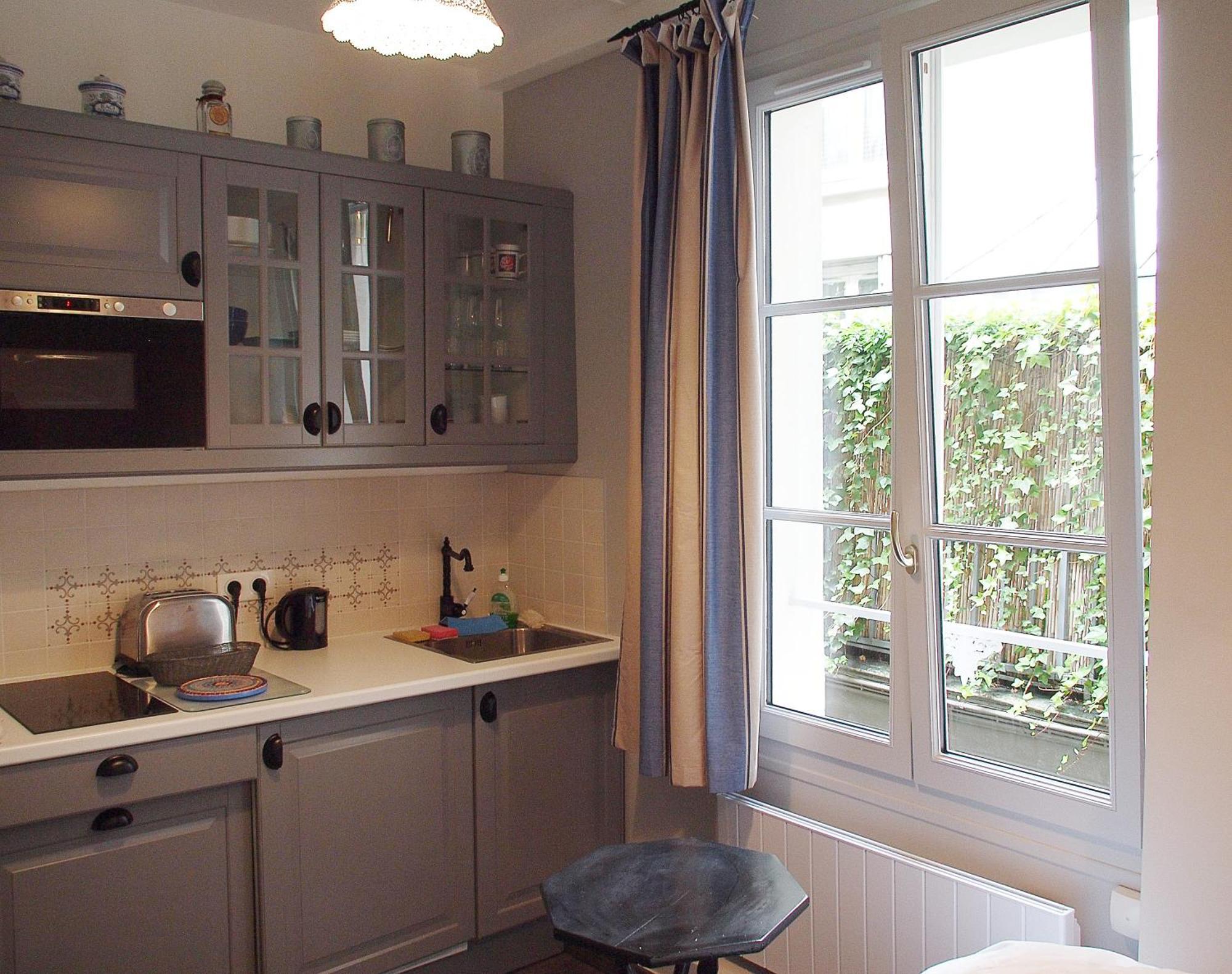 Petit Paris - Oasis In Marais Apartment ภายนอก รูปภาพ
